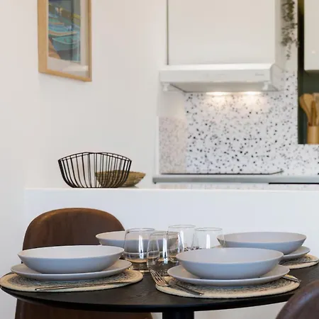 Stay&go Des Monts - Centre-ville - Parking Prive - 20 Min Du 公寓 *